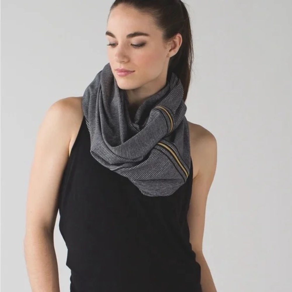Lululemon Vinyasa Scarf